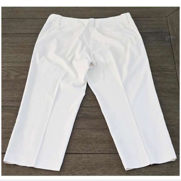 Nike Women's Petite White Golf Capri Pants, Size 6 - Picture 5 of 9